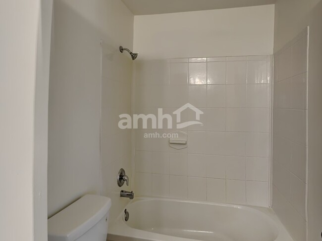 Building Photo - 2610 Dawn River Ln