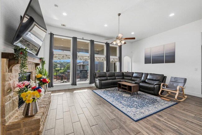 Building Photo - 504 Montalcino Ln