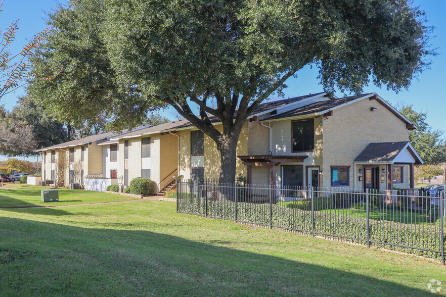 Building Photo - Vista Park Apartments