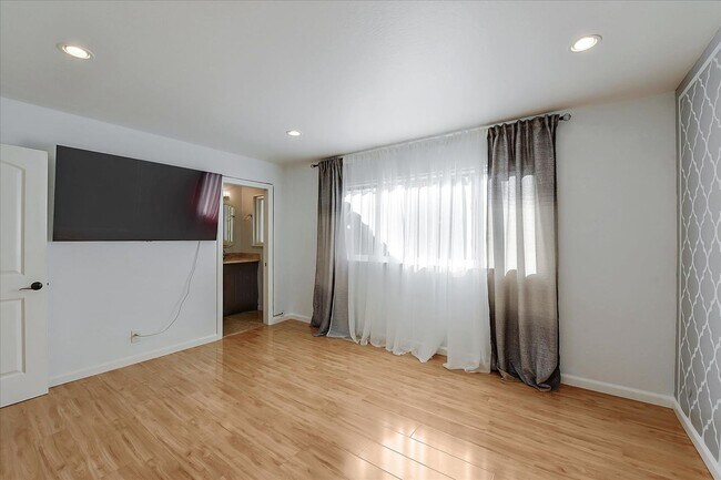 Building Photo - Beautifully Updated Single Family Home with Sparkling Pool