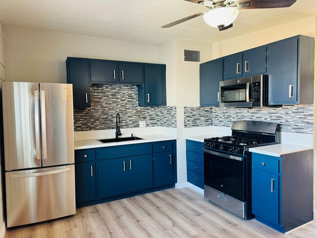 Building Photo - Spacious and Renovated 3-Bedroom 2-Bath Ho...