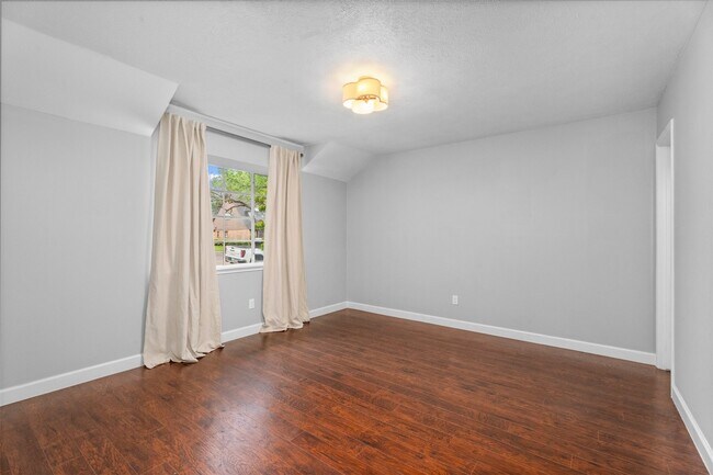 Building Photo - 602 Aldersgate Ct