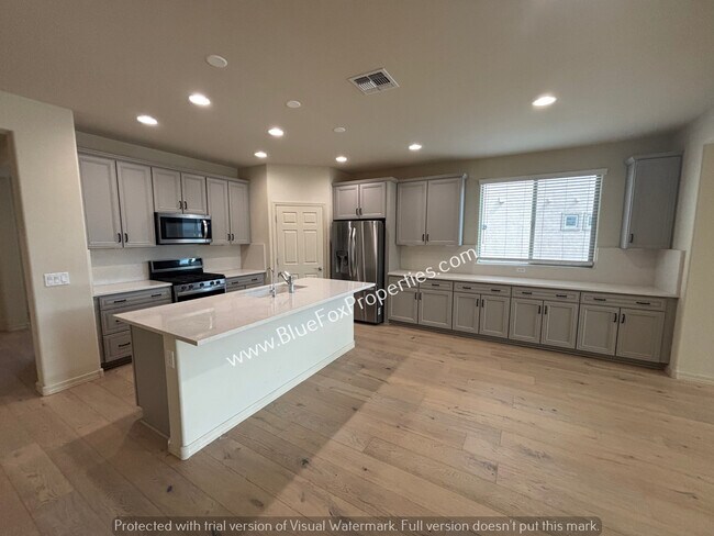 Building Photo - 13384 E Knipe Pl