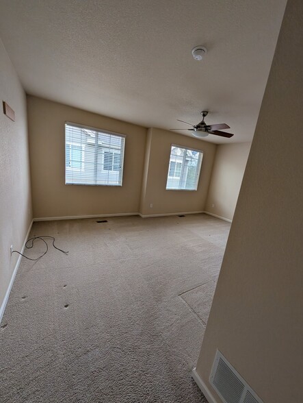 Building Photo - 15952 W 63rd Ln