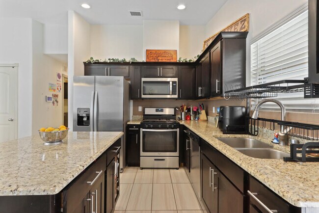 Building Photo - 12156 Mesquite Thorn Dr