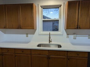 Building Photo - 6tj 2nd Floor