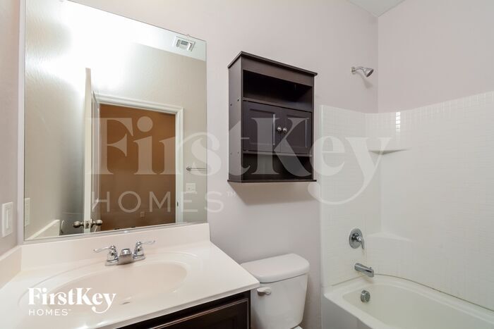 Building Photo - 228 N 199th Ln