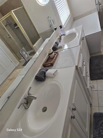 Building Photo - 2717 Orchid Dr