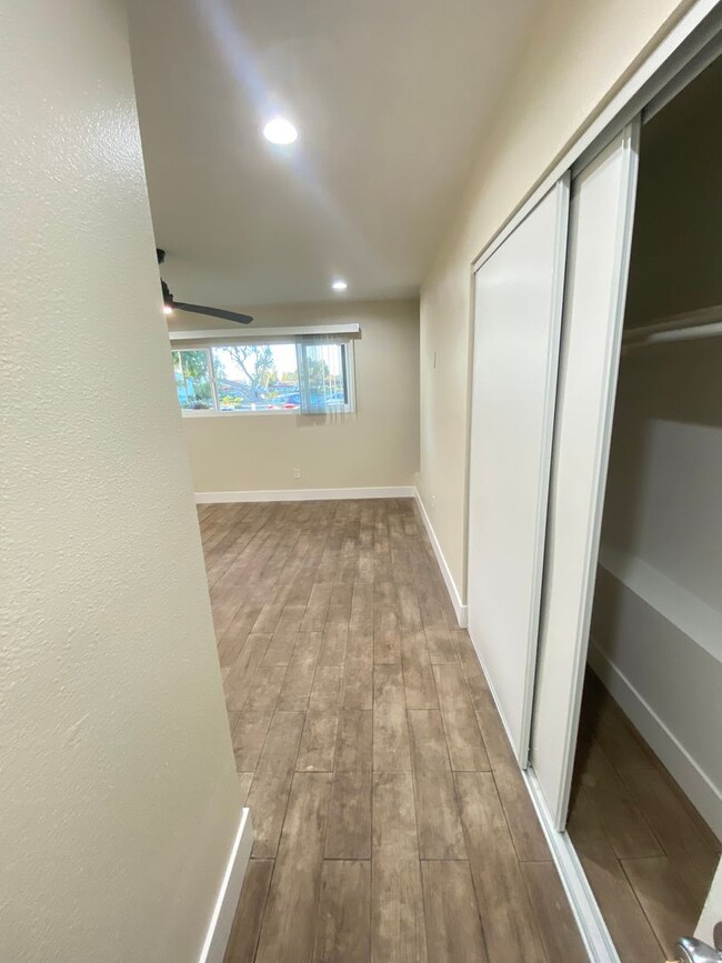 Building Photo - Beautifully Remodeled 3 Bedroom Anaheim Co...