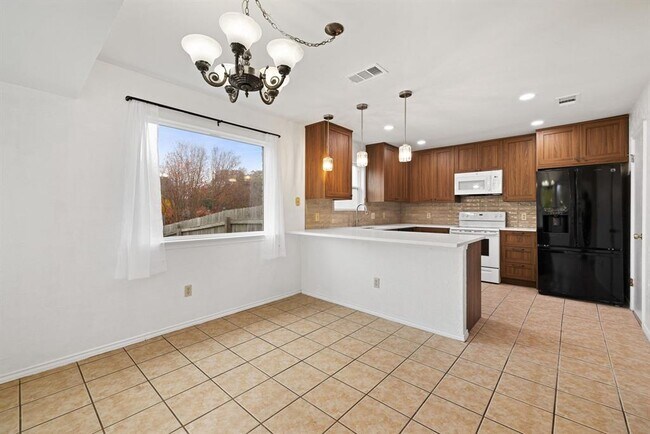 Building Photo - 801 Timber Trail