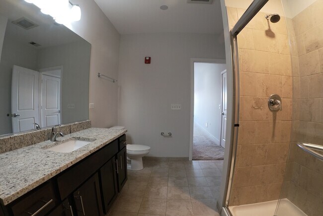 Building Photo - 4447 N Kedzie Ave