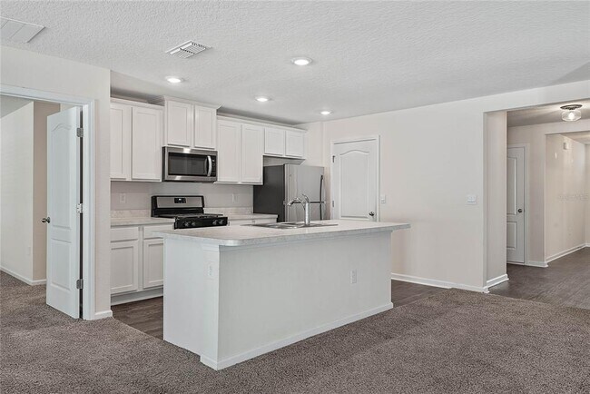 Building Photo - 657 Grand Reserve Dr