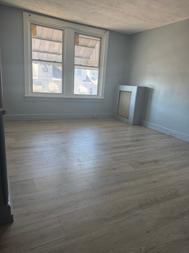 Building Photo - 1015 Birch St