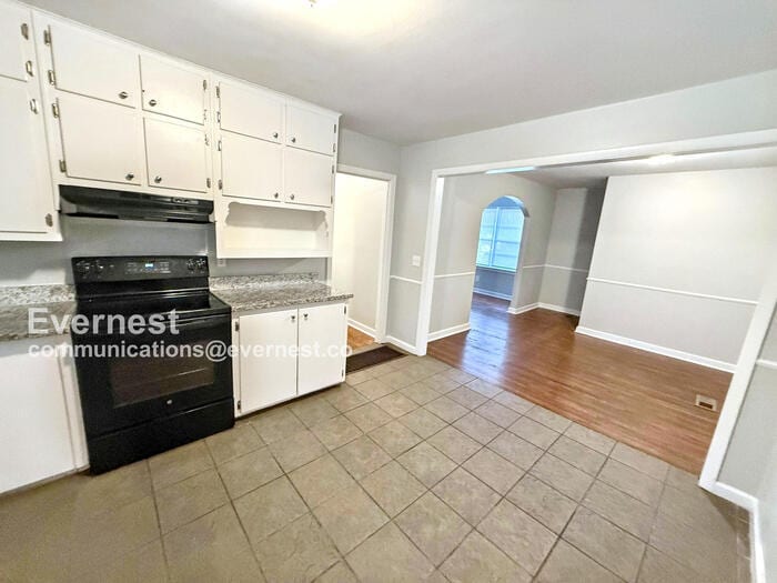 Building Photo - 1309 5th Pl NW