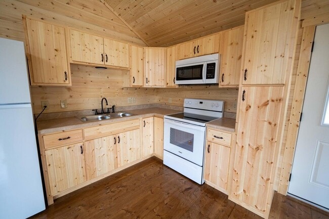 Building Photo - 157 Wideview Dr