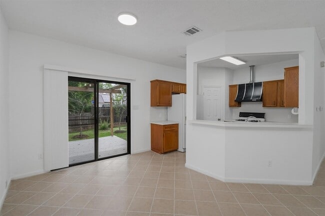 Building Photo - 1708 Woodwind Ln