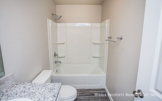 Building Photo - 921 Tulane St