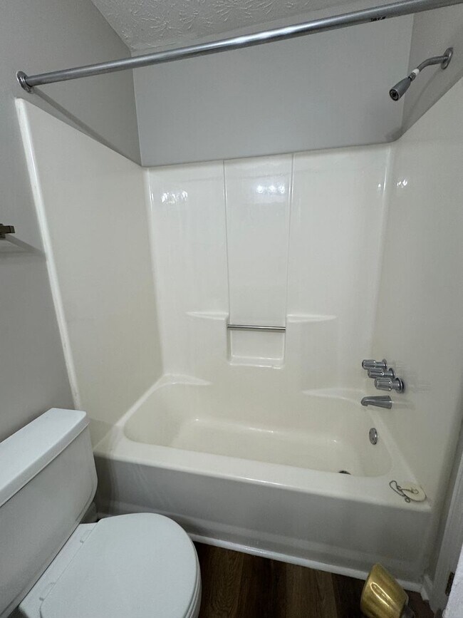 Building Photo - 1008 Preston St