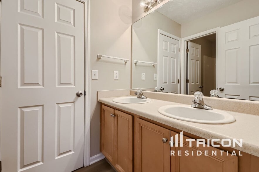Building Photo - 1316 Crosswind Pl