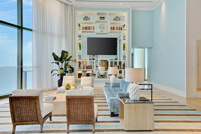 Building Photo - 15701 Collins Ave