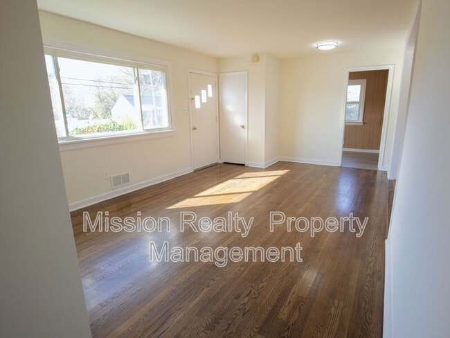 Building Photo - 2500 Byron St