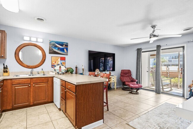 Building Photo - 3700 Golf Colony Ln
