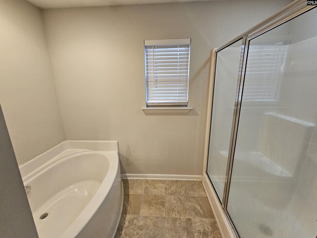 Building Photo - 940 Yarrow Ln