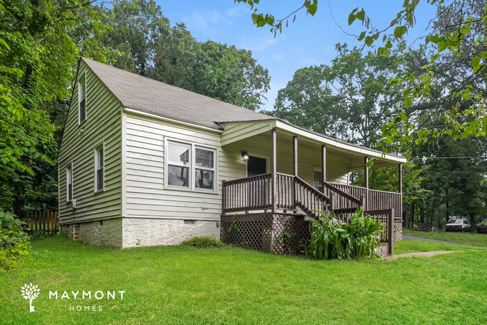 Building Photo - 245 Pinehurst Dr