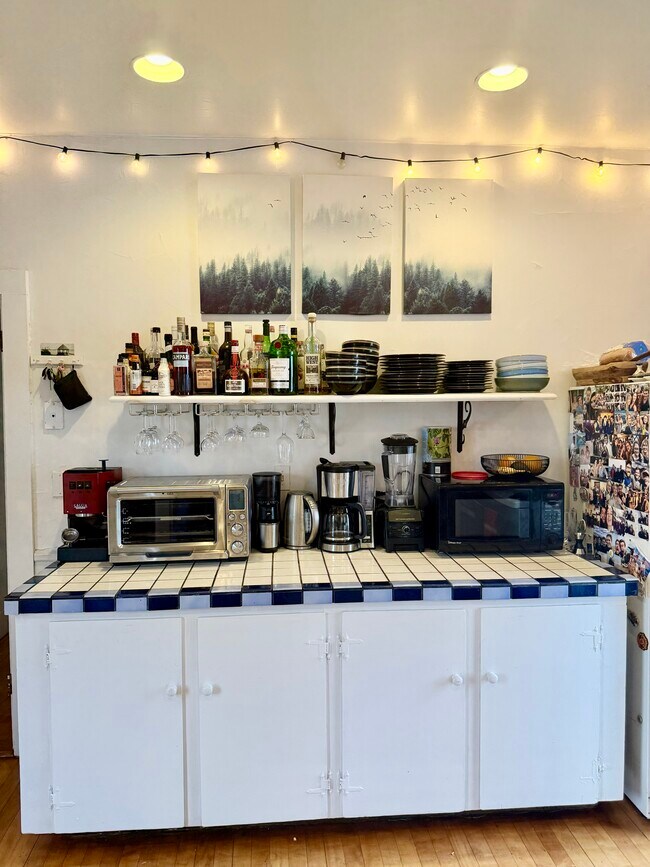 Building Photo - 95 Beckett St