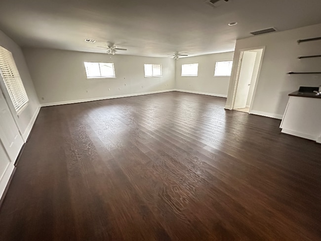 Building Photo - 7934 Grandridge Dr