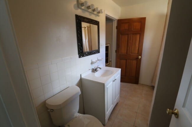 Building Photo - Quiet and Peaceful In the Country