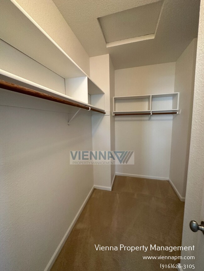 Building Photo - 108 Donegan Ct