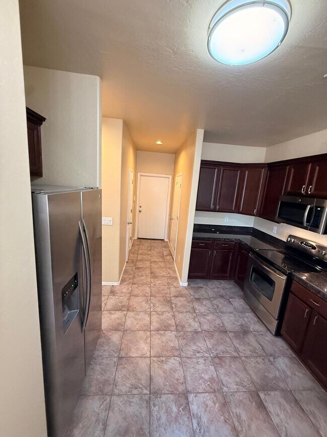 Building Photo - 8462 E Pampa Ave