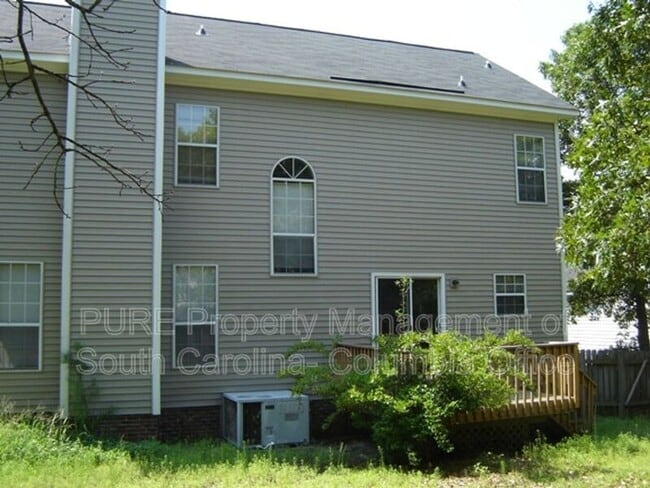 Building Photo - 8 Ridge Pond Dr