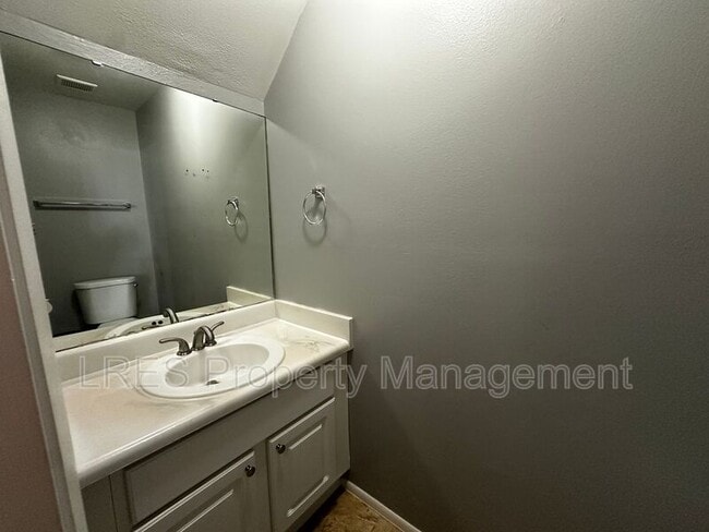 Building Photo - 2706 Graduate Ct