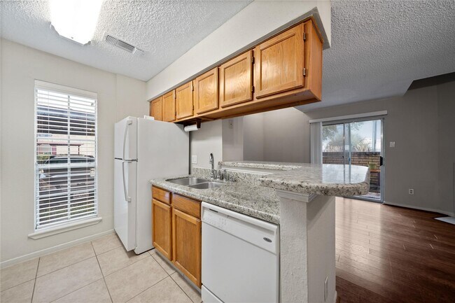 Building Photo - 2120 El Paseo St