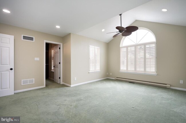 Building Photo - 110 Talleyrand Dr