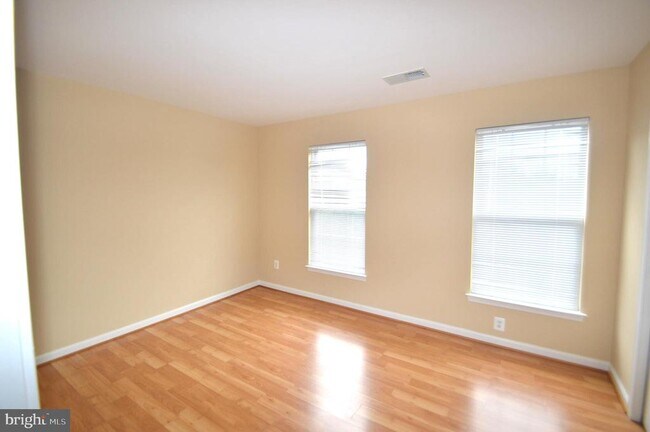 Building Photo - 21081 Pickerelweed Terrace