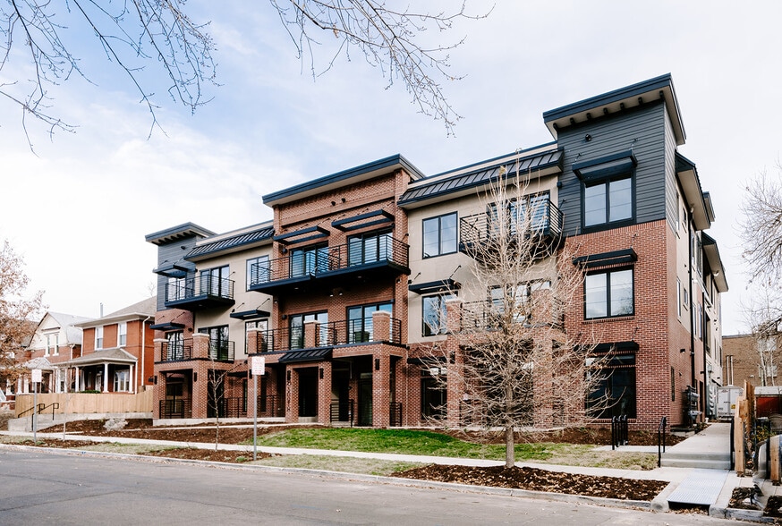 Building Photo - Pearl Flats