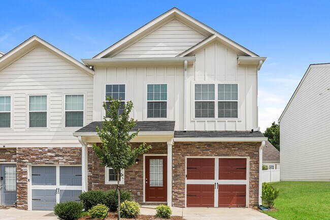 Building Photo - 212 Riley Cir