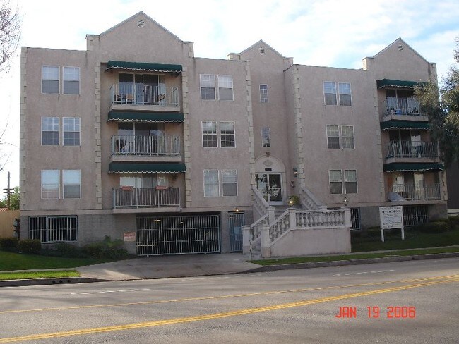 Primary Photo - Olympic Manor