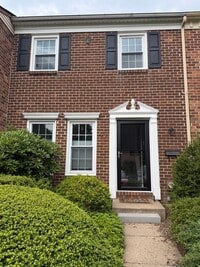Building Photo - 2 Bed / 1.5 Bath Doylestown Townhome