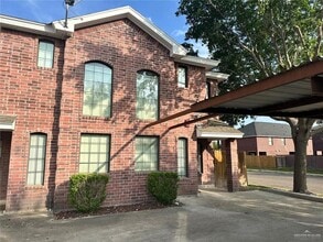 Building Photo - 21 49th St