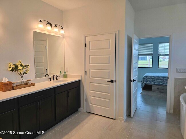 Building Photo - 2717 Kamin Dr