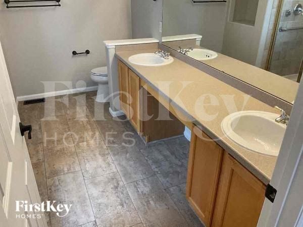 Building Photo - 4725 Pasadena Way