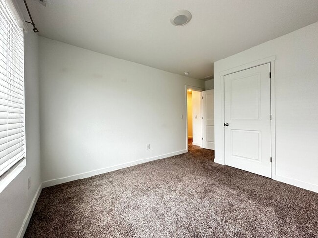 Building Photo - Great Lehi Home Now Available!