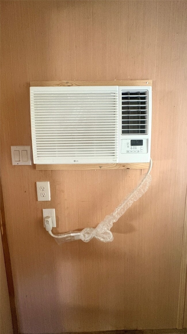 Building Photo - 3300 County Rd 190