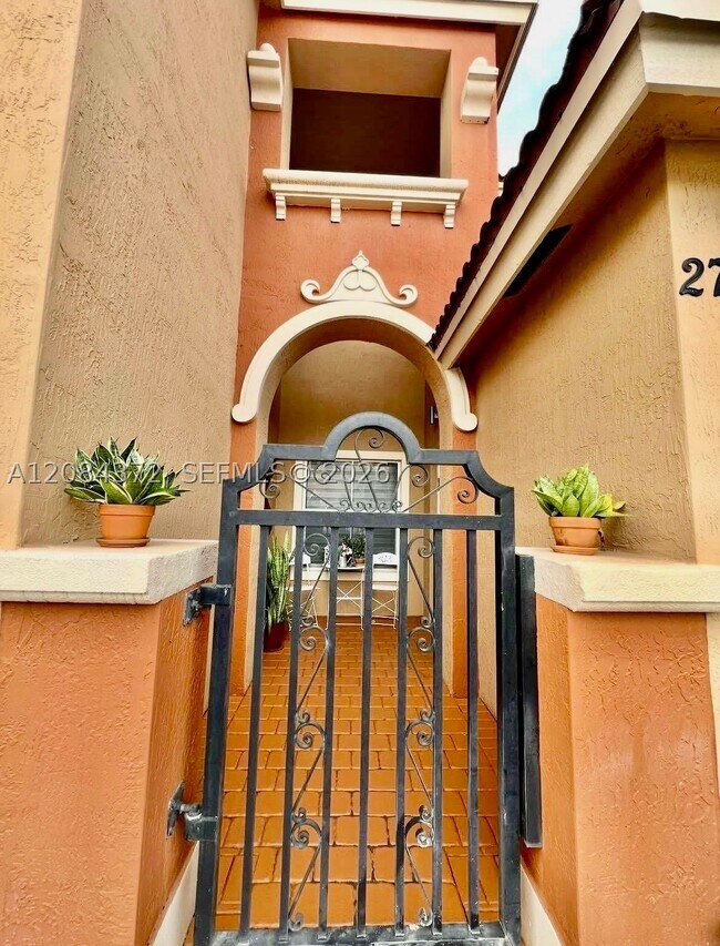 Building Photo - 2772 SW 121st Ave