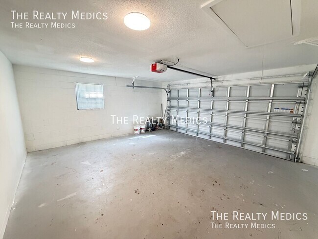 Building Photo - 1718 Palmer Ln