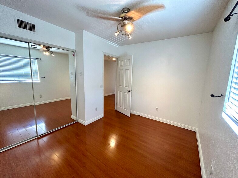 Building Photo - 1039 Mount Olive Dr